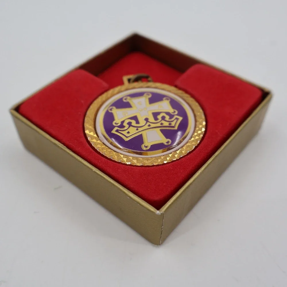 Catholic Daughters of the Americas Necklace Women OS Purple Gold Enamel Vintage